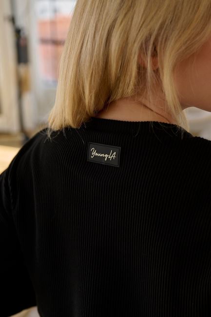 YoungLA kvinner w413 ferskenaktig beskåret langermet klær H4N2T1070 svart